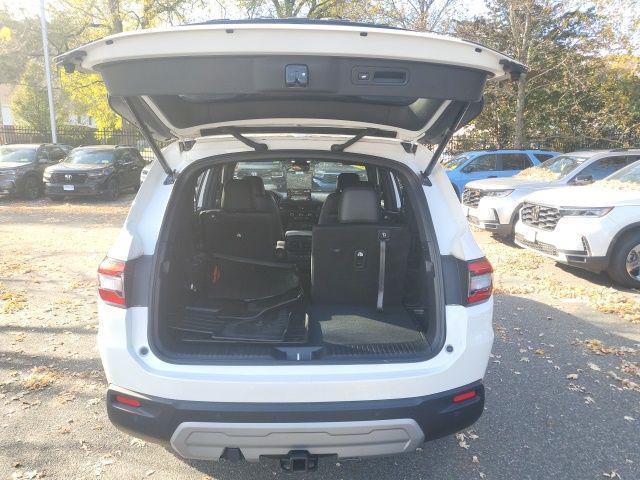 used 2024 Honda Pilot car, priced at $36,995