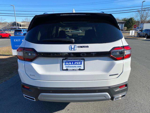 new 2025 Honda Pilot car, priced at $53,650