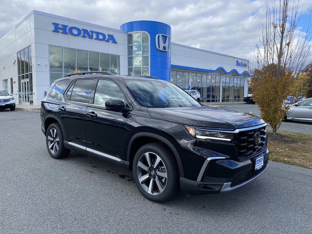 new 2025 Honda Pilot car, priced at $54,575