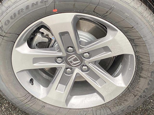 new 2025 Honda Pilot car, priced at $47,095