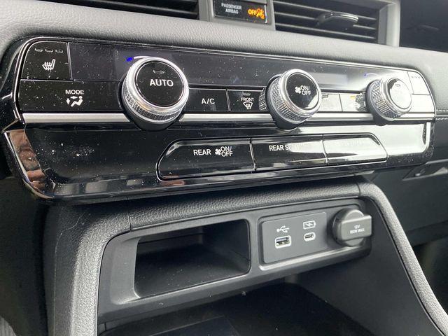 new 2025 Honda Pilot car, priced at $47,095