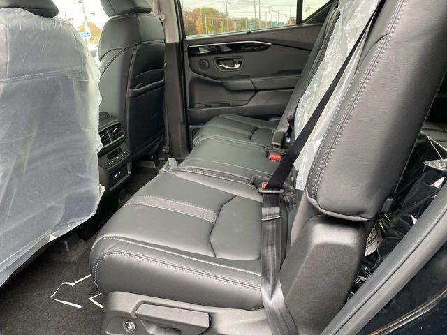 new 2025 Honda Pilot car, priced at $47,095