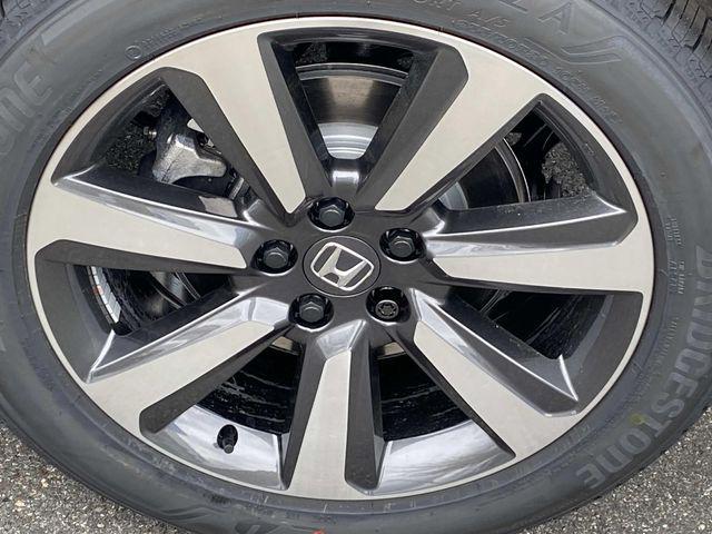 new 2025 Honda Pilot car, priced at $52,280