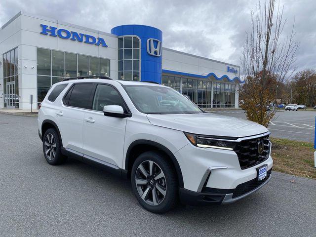 new 2025 Honda Pilot car, priced at $52,280