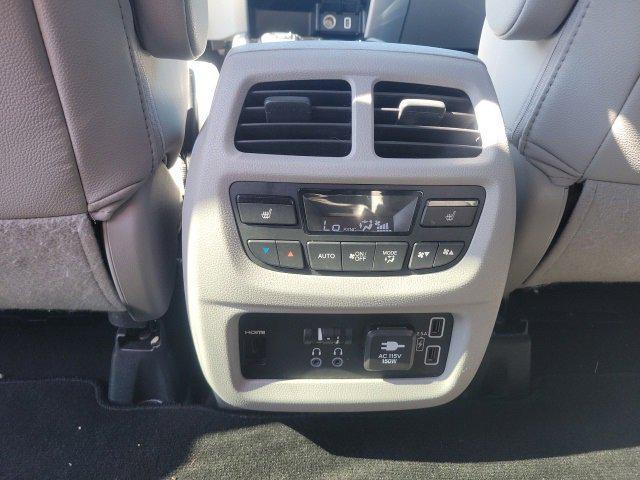 used 2022 Honda Pilot car, priced at $35,795