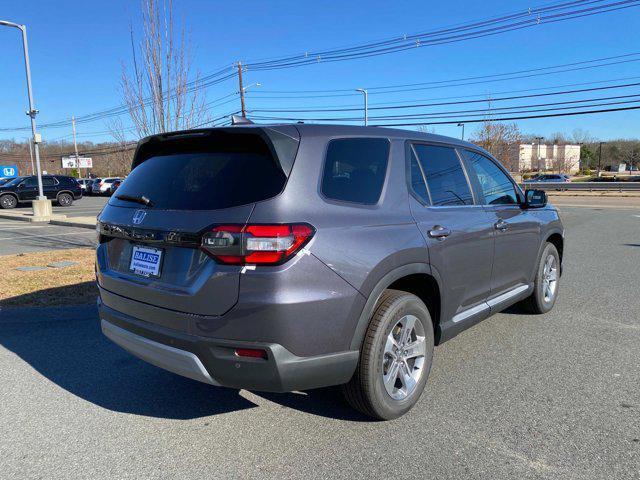 new 2025 Honda Pilot car, priced at $47,725