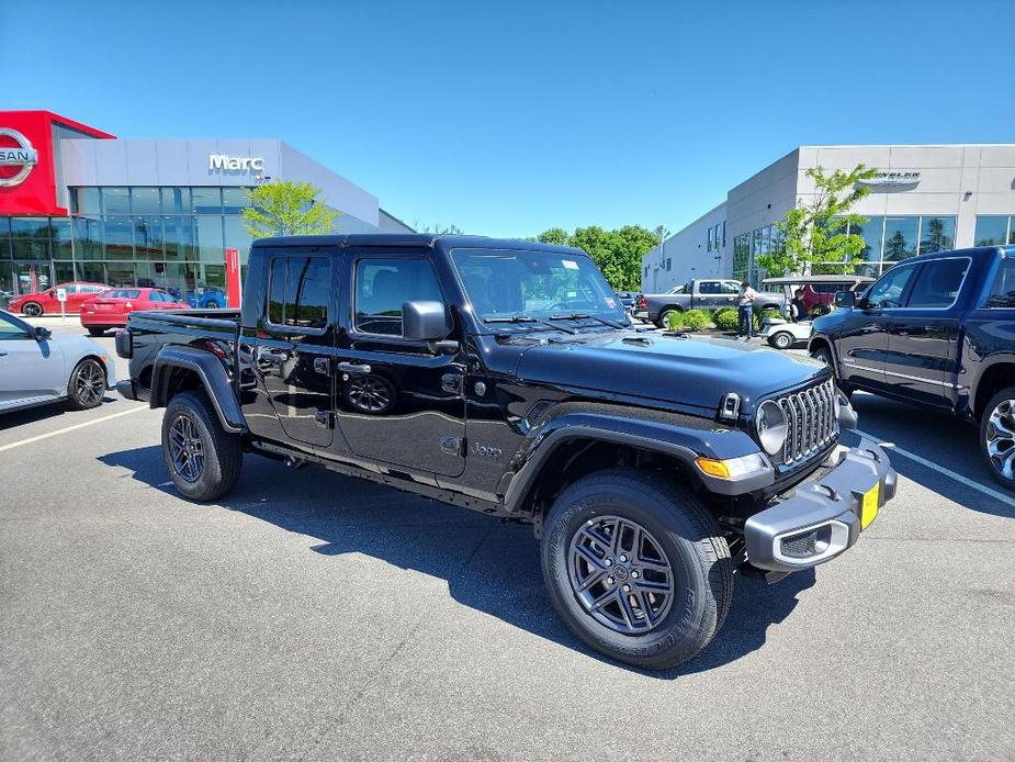 new 2024 Jeep Gladiator car, priced at $44,323