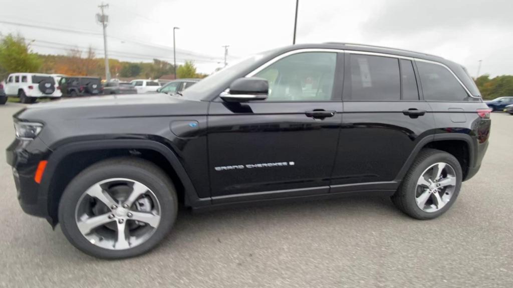 new 2024 Jeep Grand Cherokee 4xe car, priced at $54,374