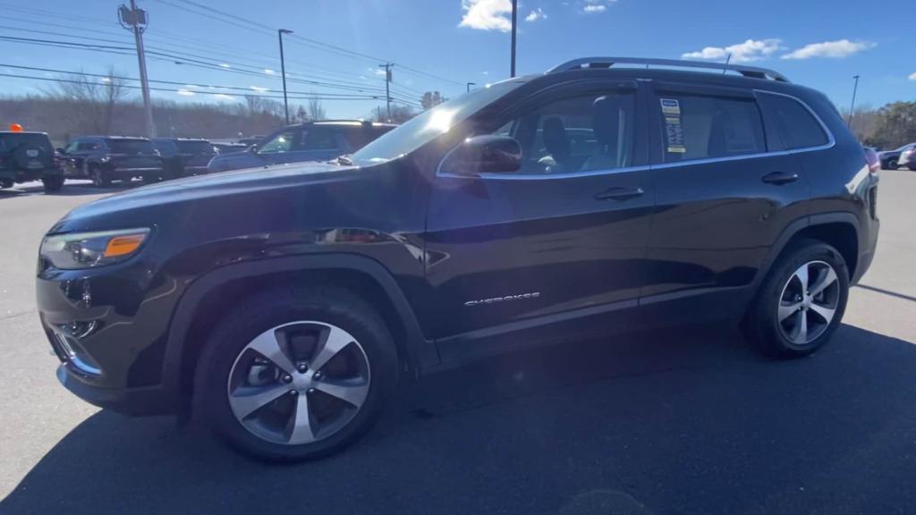 used 2021 Jeep Cherokee car, priced at $26,392