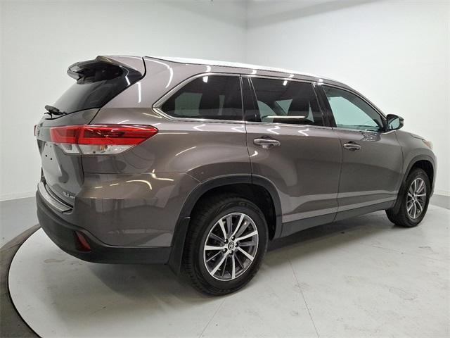 used 2019 Toyota Highlander car, priced at $28,595