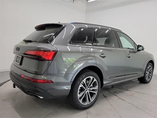 new 2025 Audi Q7 car, priced at $71,500