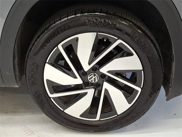 used 2024 Volkswagen Atlas car, priced at $34,500