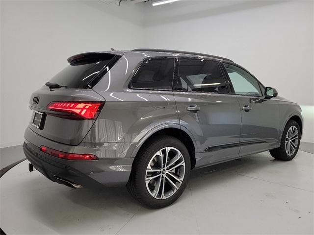 new 2025 Audi Q7 car, priced at $71,730