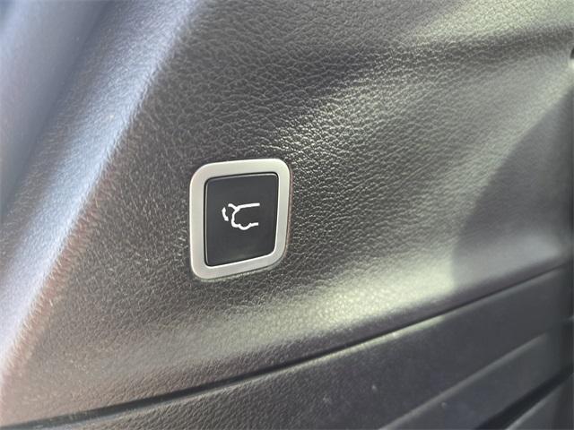 used 2019 Chrysler Pacifica car, priced at $21,595