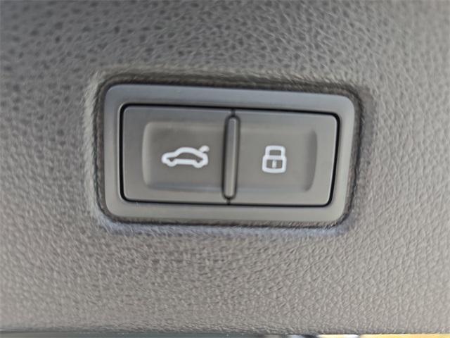 used 2025 Audi Q7 car, priced at $53,700