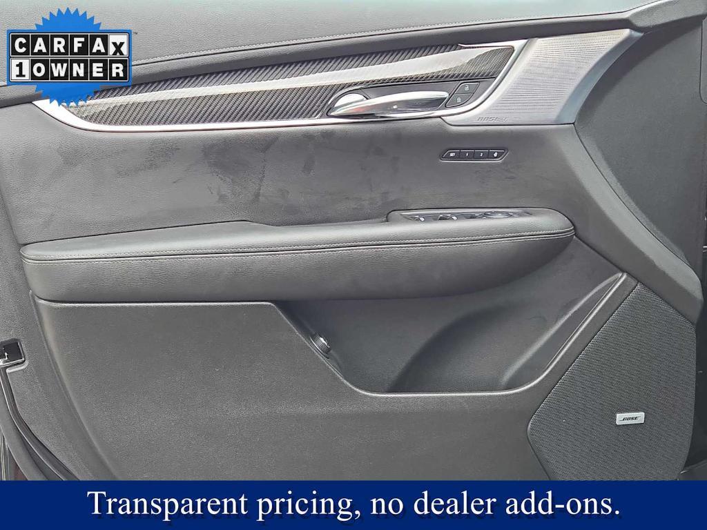 used 2024 Cadillac XT6 car, priced at $50,642