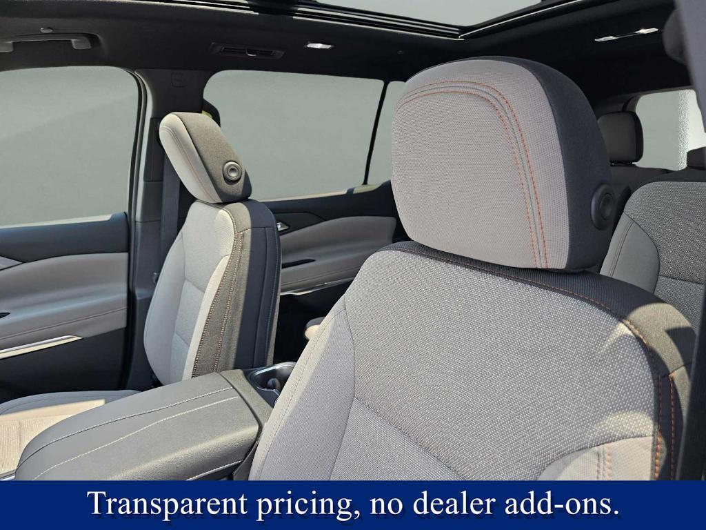 new 2026 Chevrolet Traverse car, priced at $51,305