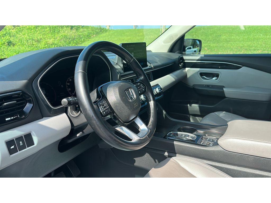 used 2024 Honda Pilot car, priced at $36,500