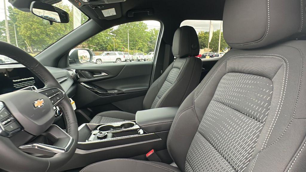 new 2026 Chevrolet Equinox car, priced at $28,995