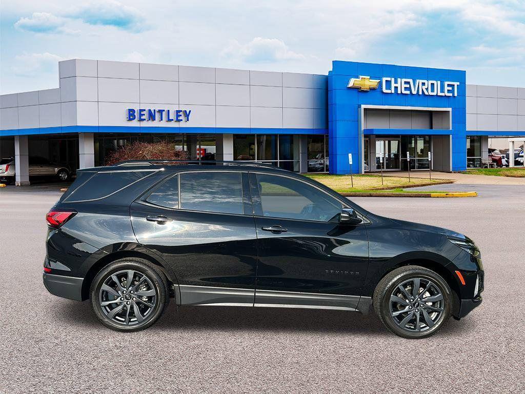 used 2024 Chevrolet Equinox car, priced at $29,300