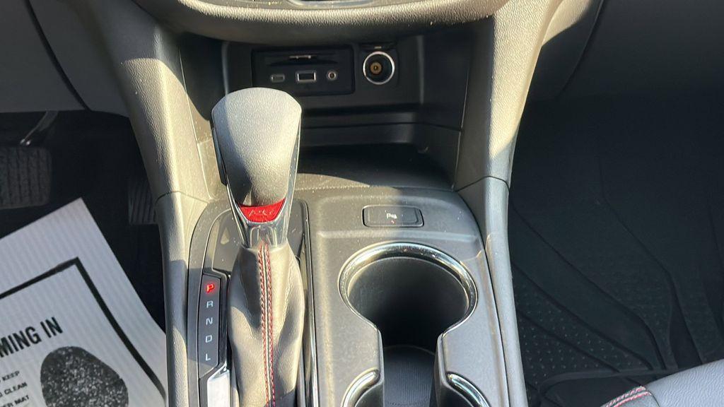 used 2024 Chevrolet Equinox car, priced at $29,300