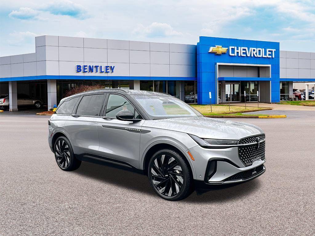 used 2024 Lincoln Nautilus car, priced at $53,900