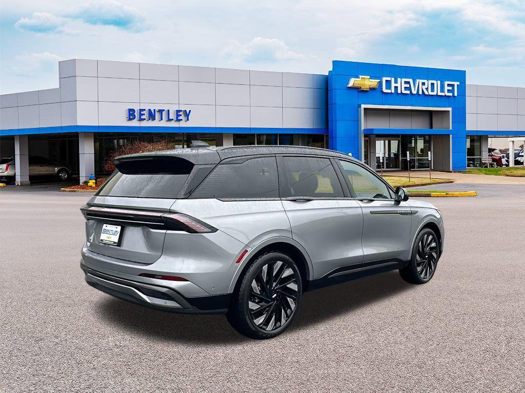 used 2024 Lincoln Nautilus car, priced at $53,900