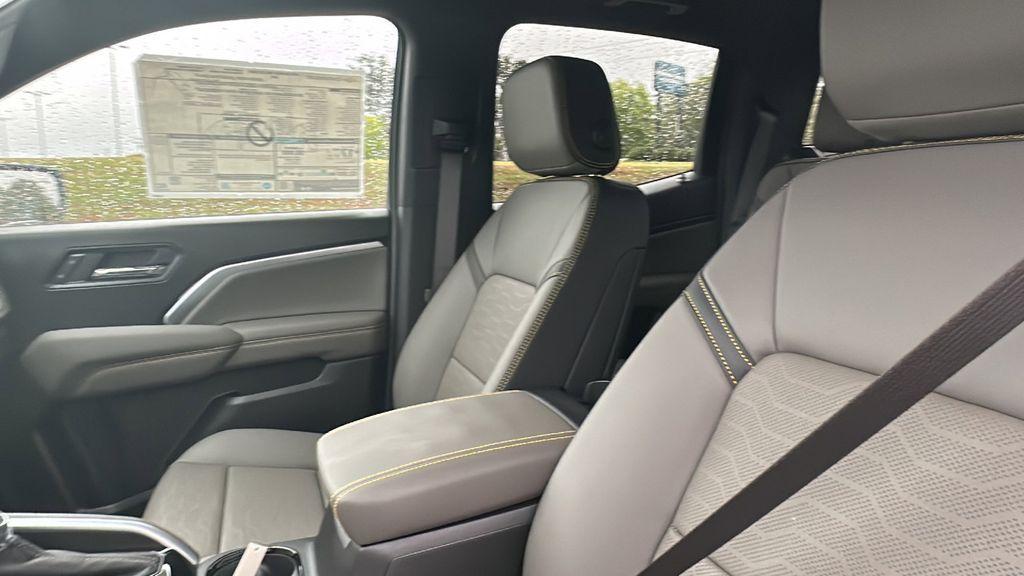 new 2026 Chevrolet Colorado car, priced at $51,695