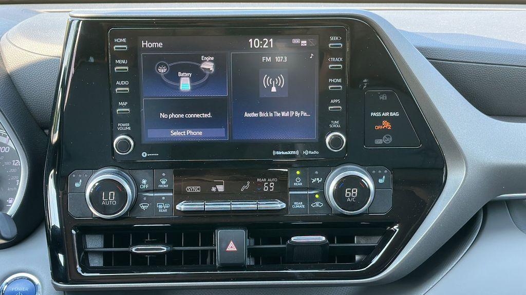 used 2022 Toyota Highlander Hybrid car, priced at $35,300