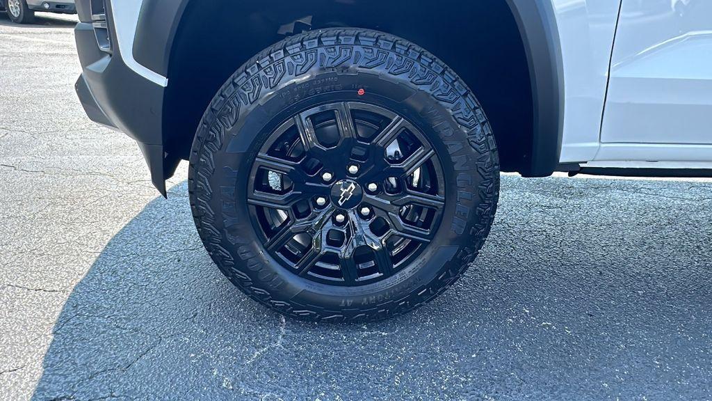 new 2026 Chevrolet Colorado car, priced at $42,420