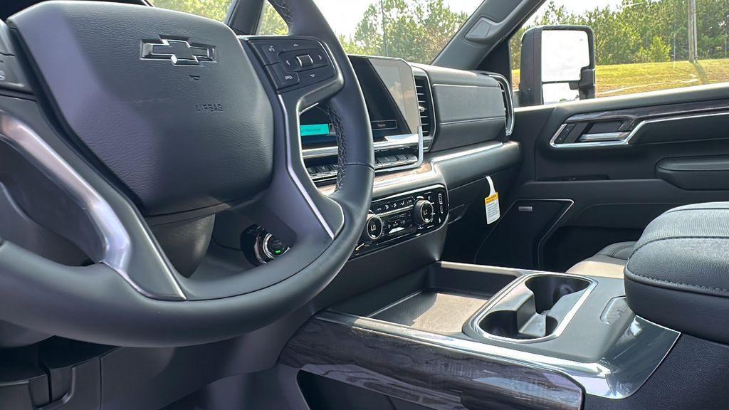 new 2026 Chevrolet Silverado 2500 car, priced at $81,010