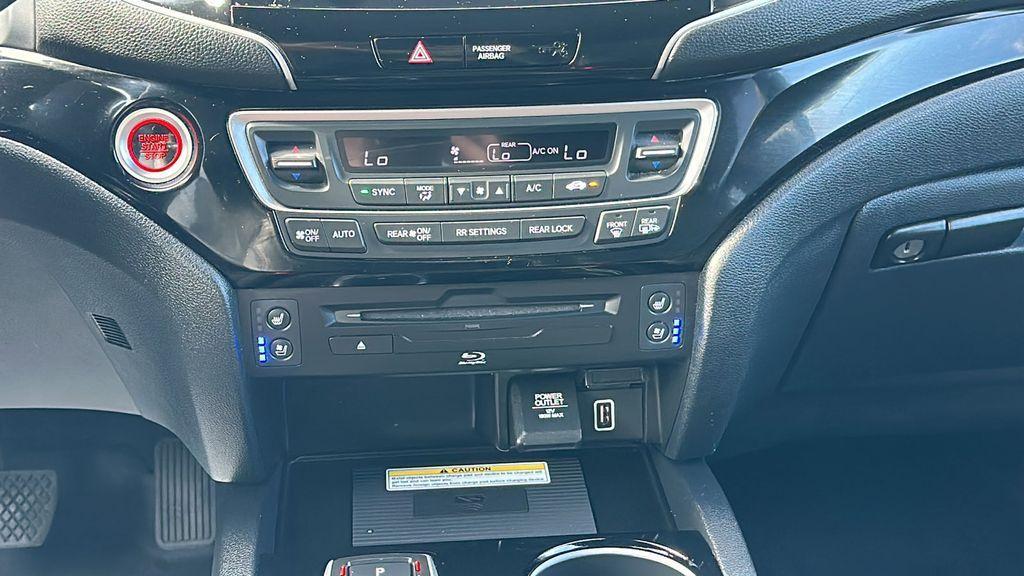 used 2022 Honda Pilot car, priced at $31,998