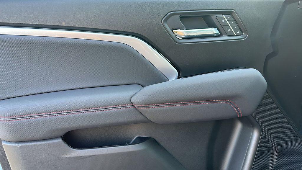 new 2025 Chevrolet Colorado car, priced at $45,685