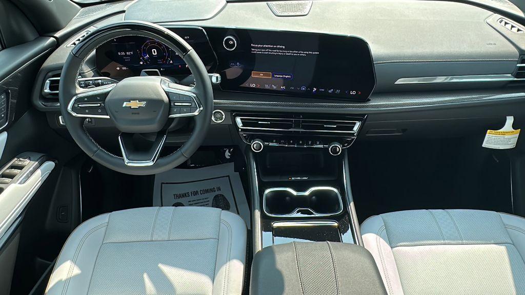 new 2025 Chevrolet Traverse car, priced at $51,295