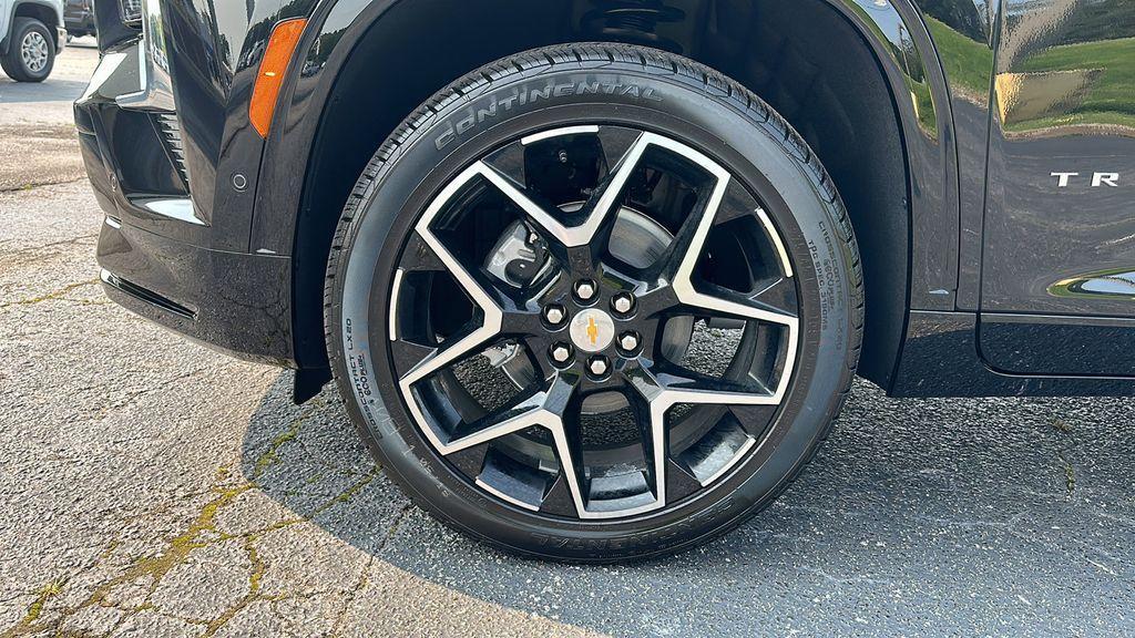 new 2025 Chevrolet Traverse car, priced at $51,295