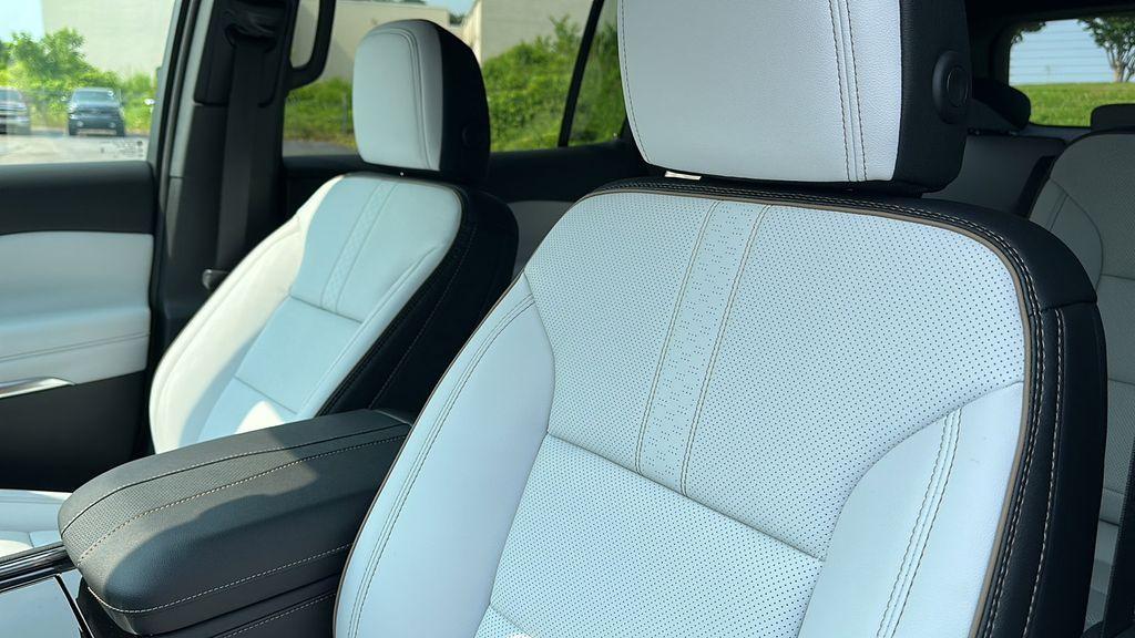 new 2025 Chevrolet Traverse car, priced at $51,295