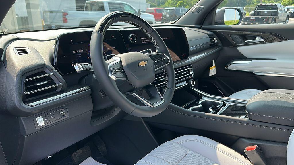 new 2025 Chevrolet Traverse car, priced at $51,295