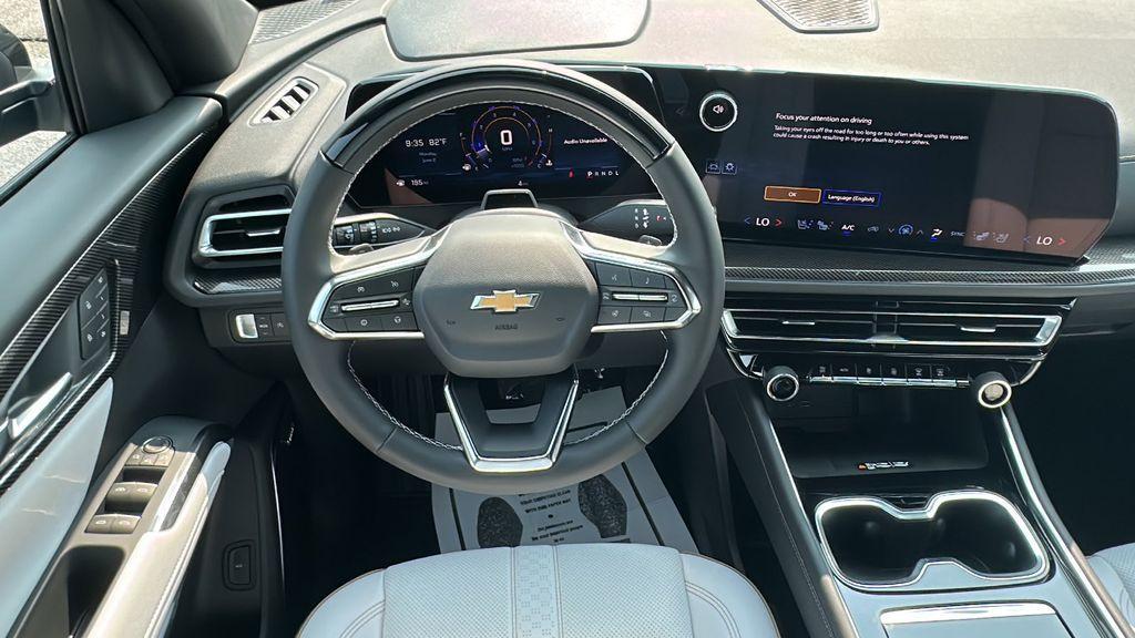new 2025 Chevrolet Traverse car, priced at $51,295