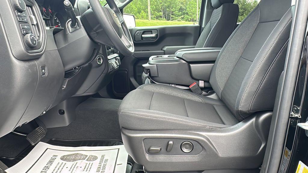 new 2025 Chevrolet Silverado 1500 car, priced at $41,180