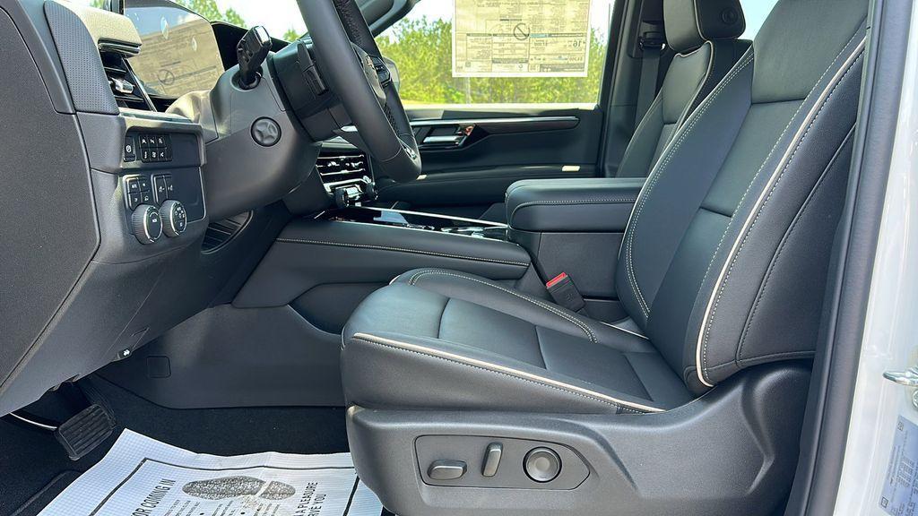 new 2025 Chevrolet Suburban car, priced at $77,315