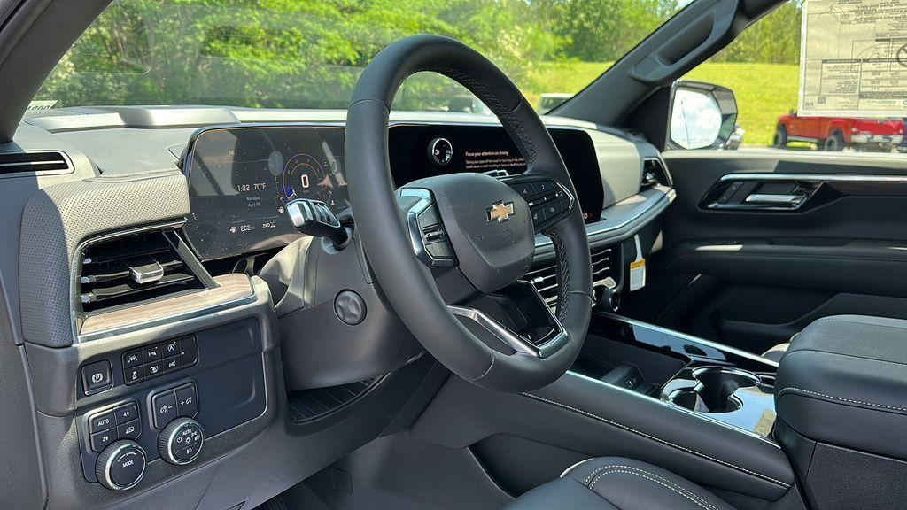 new 2025 Chevrolet Suburban car, priced at $77,315