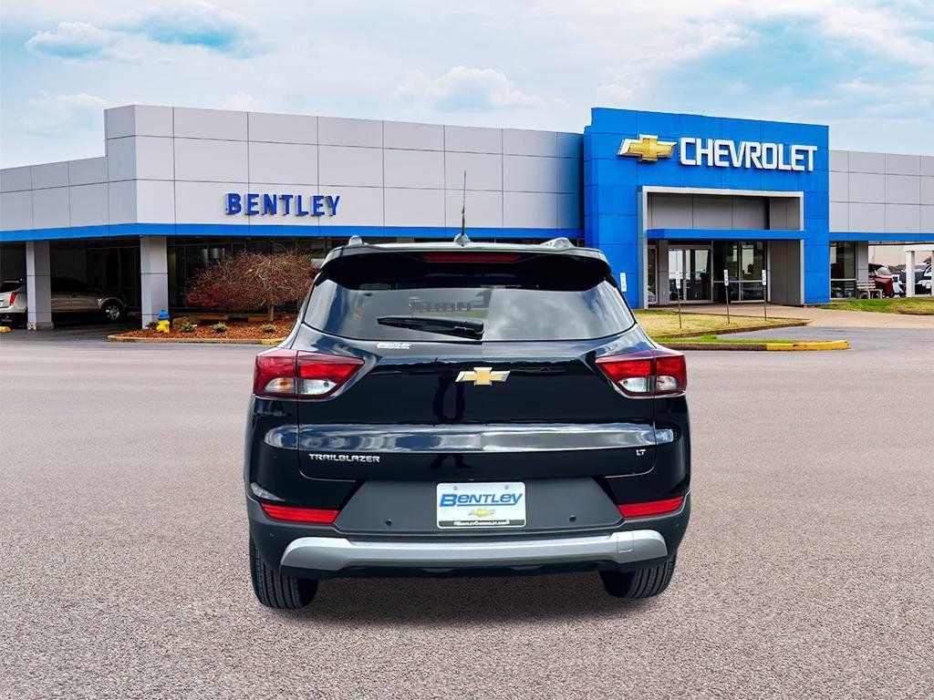 new 2026 Chevrolet TrailBlazer car, priced at $25,680