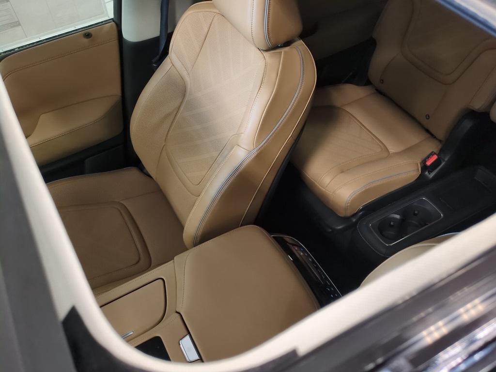 new 2025 INFINITI QX80 car, priced at $75,653