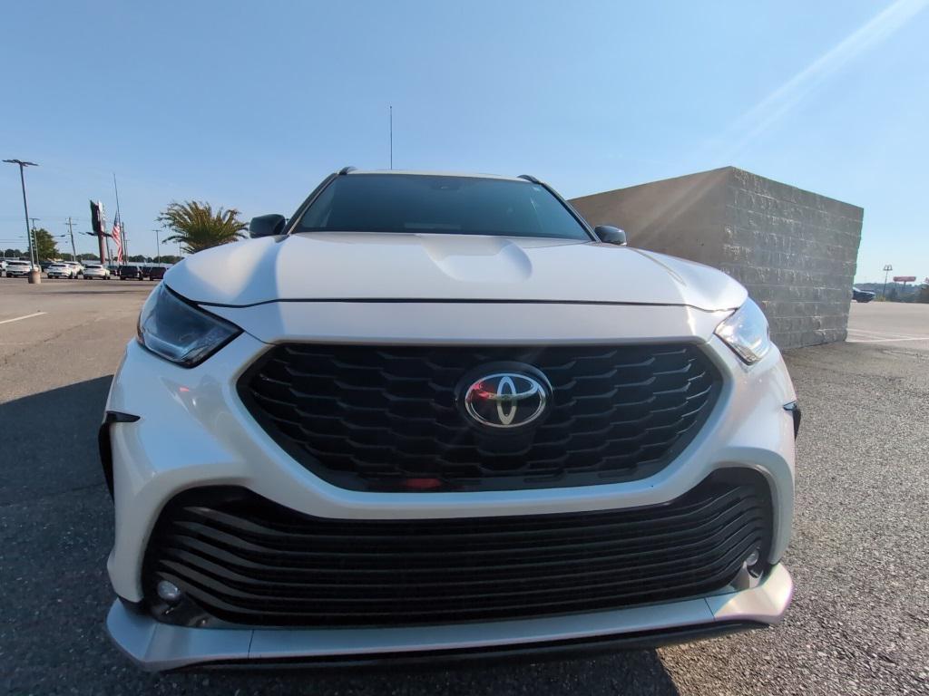 used 2021 Toyota Highlander car, priced at $29,769