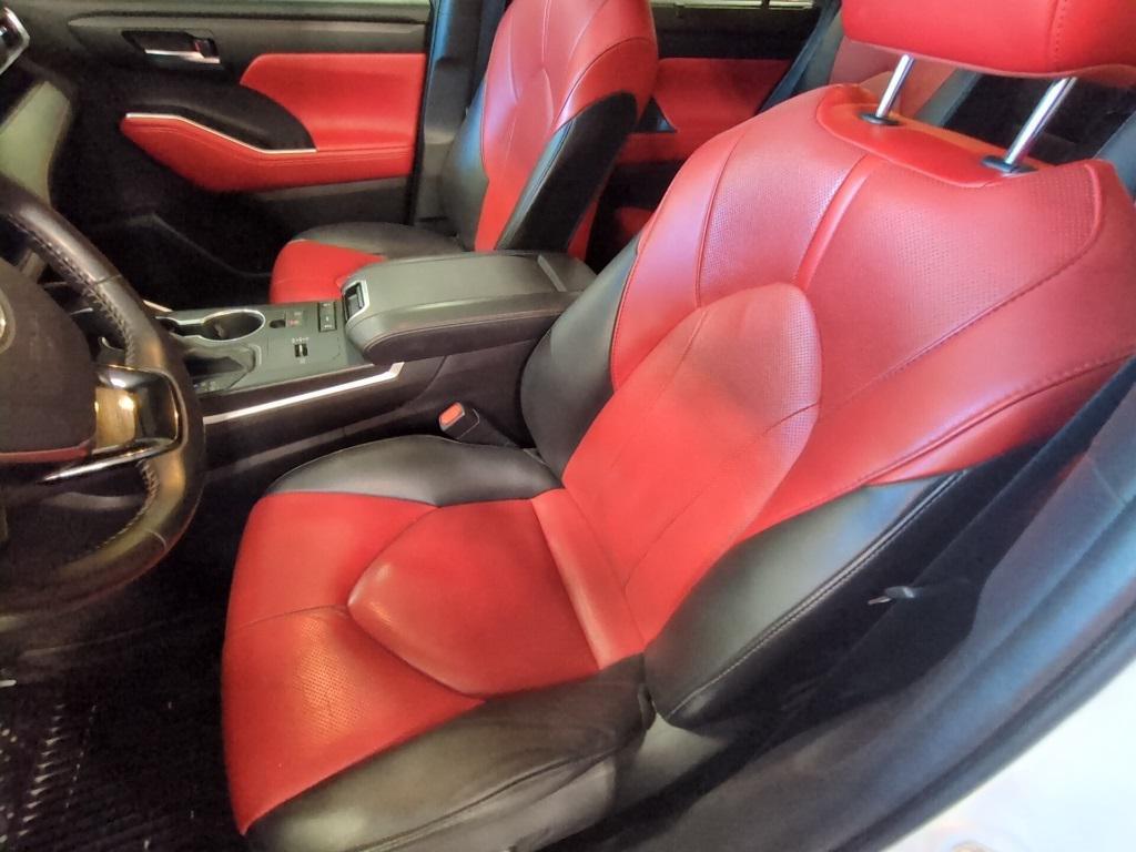 used 2021 Toyota Highlander car, priced at $29,769