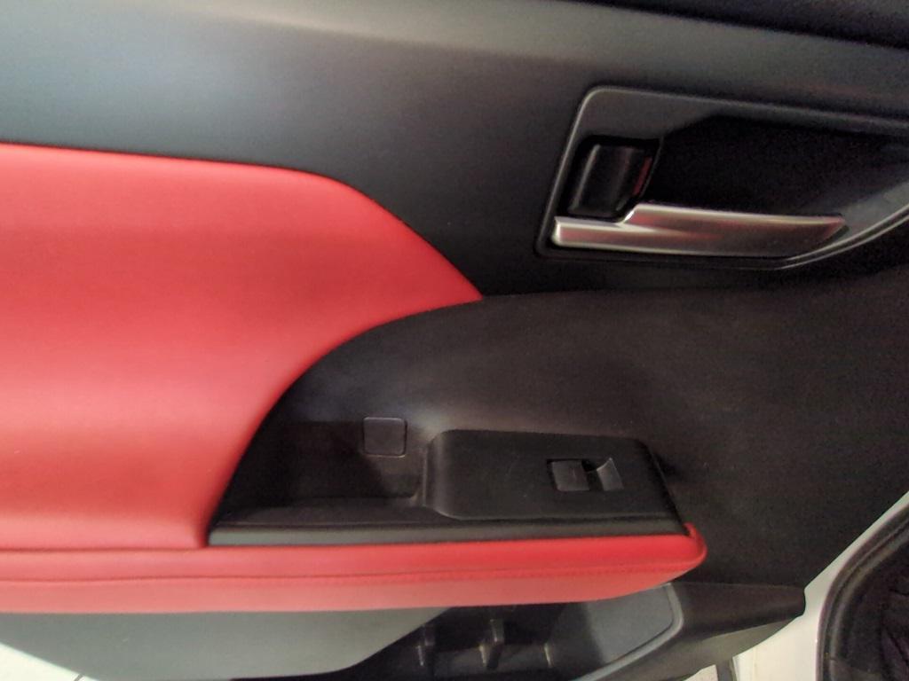 used 2021 Toyota Highlander car, priced at $29,769
