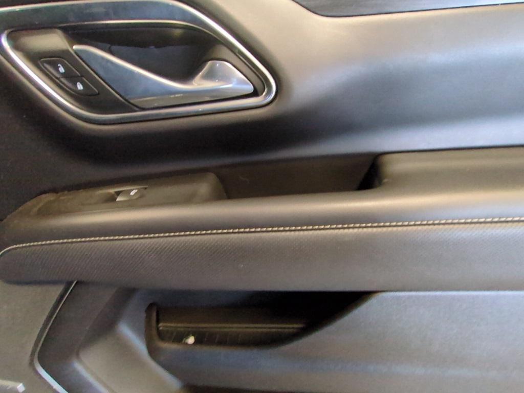 used 2021 GMC Yukon car, priced at $38,945