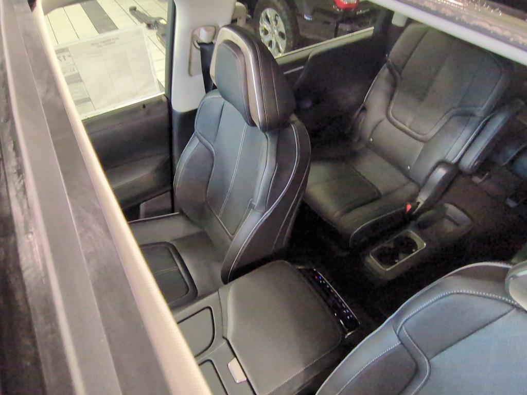new 2025 INFINITI QX80 car, priced at $86,482