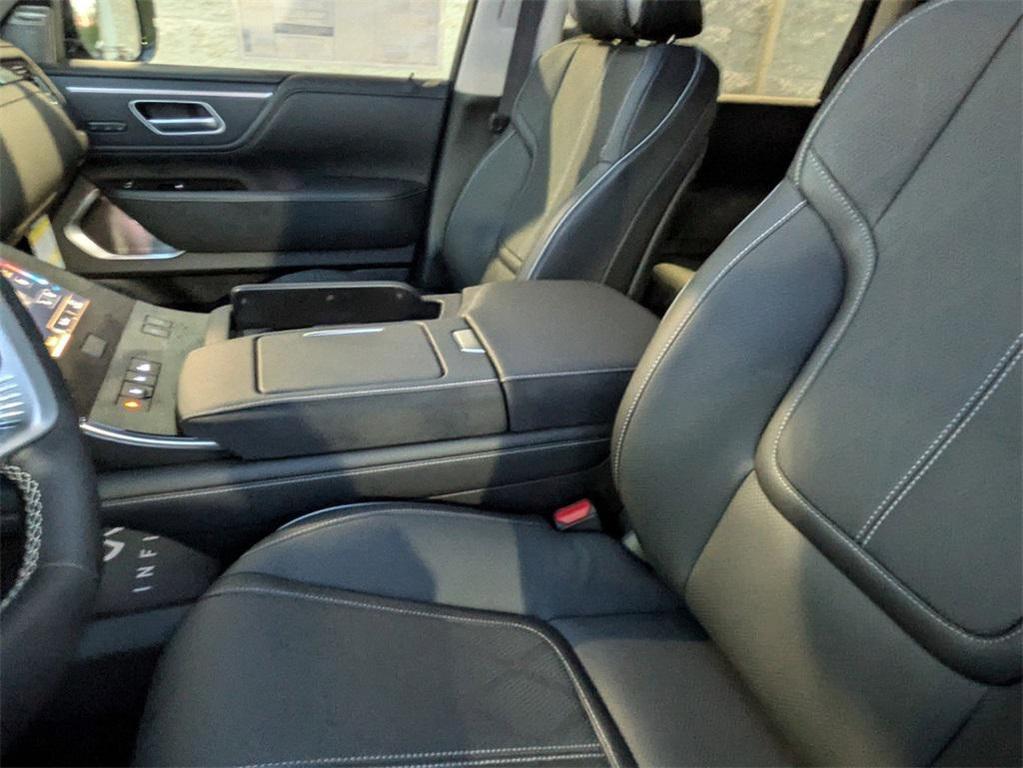 new 2025 INFINITI QX80 car, priced at $88,431