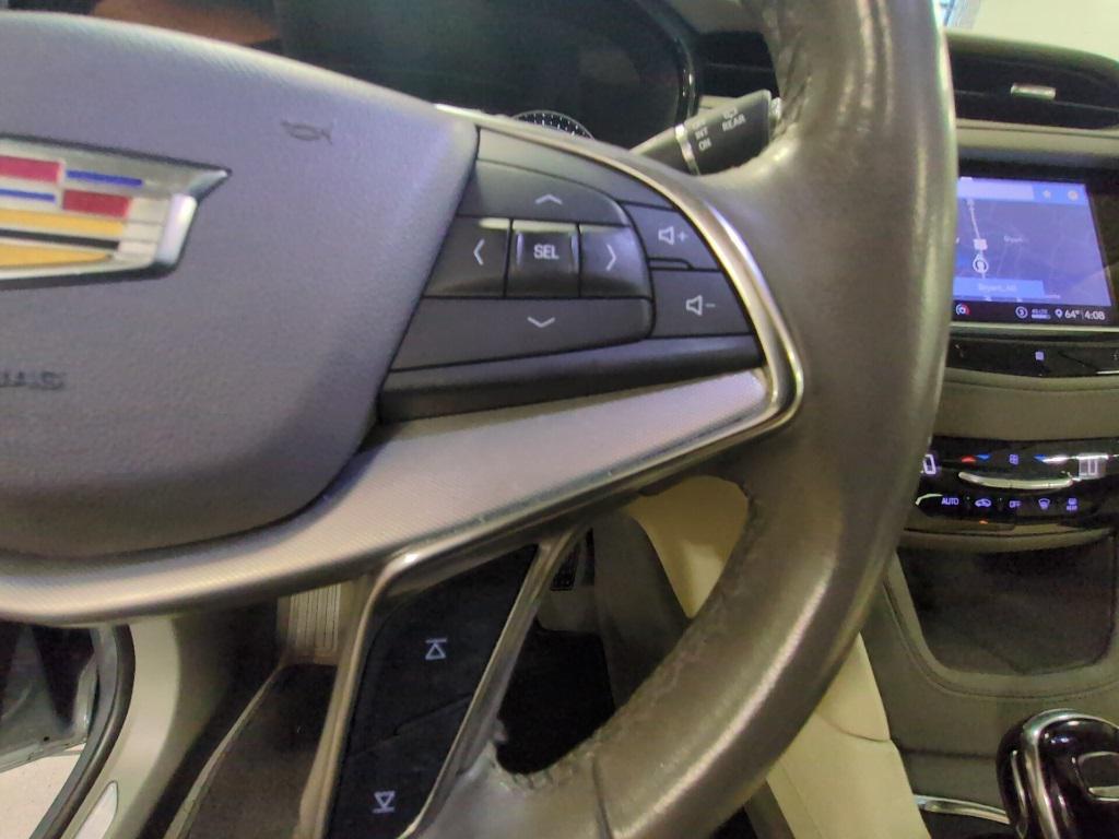 used 2020 Cadillac XT5 car, priced at $22,487